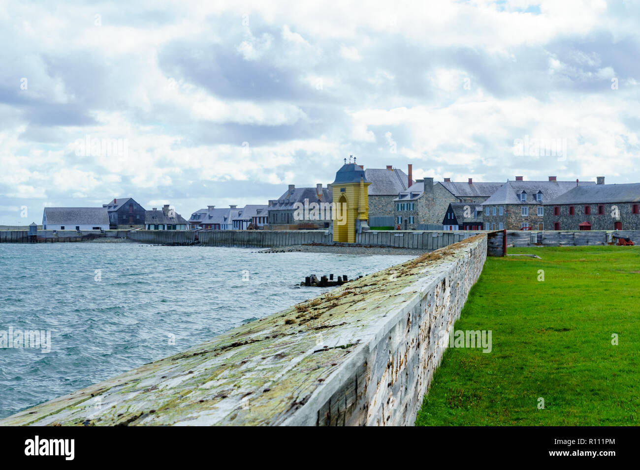 Louisbourg, Kanada - 20. September 2018: Historische Gebäude in die Festung Louisbourg, Cape Breton Island, Nova Scotia, Kanada Stockfoto