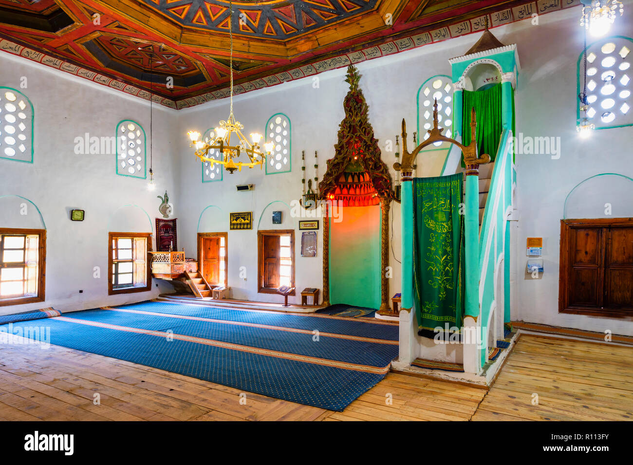 King's Moschee, Gebet Hall, aus Holz geschnitzte Decke, Berat, Albanien Stockfoto