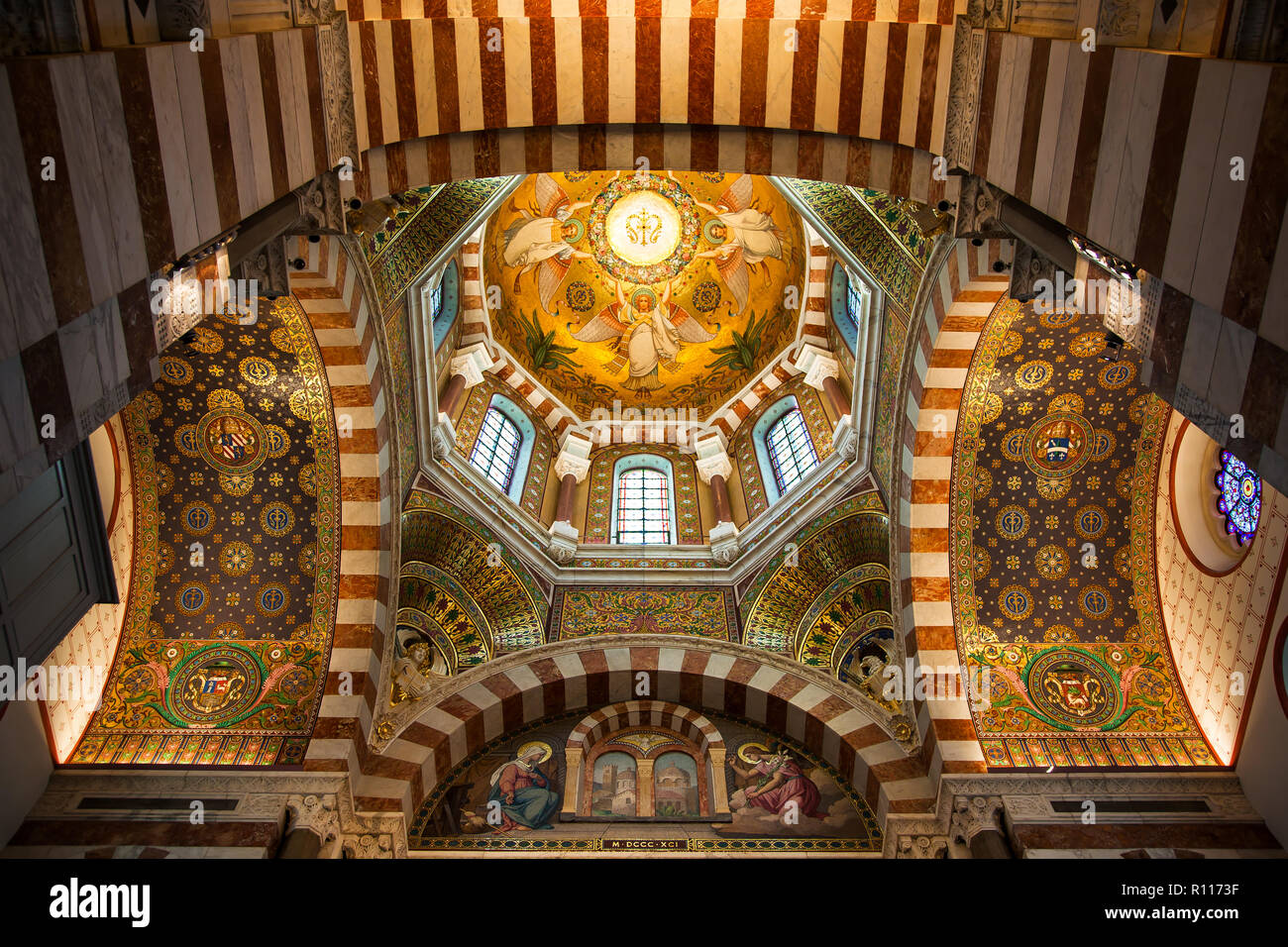 Deckenleucht de Notre Dame La Garde, Marseille Stockfoto