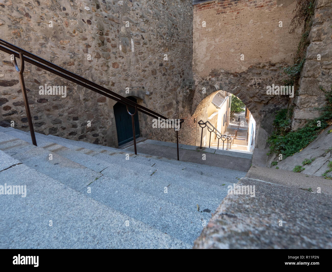 Treppen in der Cité Plantagenêt, der alten Stadt Le Mans. Le Mans ist eine Stadt im französischen West. Es ist in den Pays de la Loire, im Stockfoto