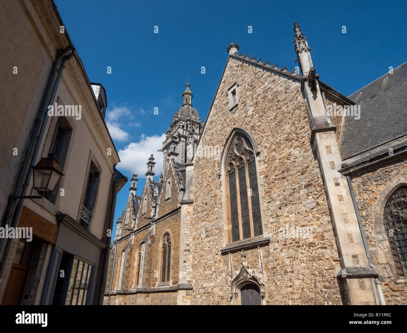 Blick auf die Altstadt von Le Mans, im Westen von Frankreich. Es ist eine der wichtigsten Städte in der Region Pays-de-la-Loire. Es ist eine alte Stadt calle Stockfoto