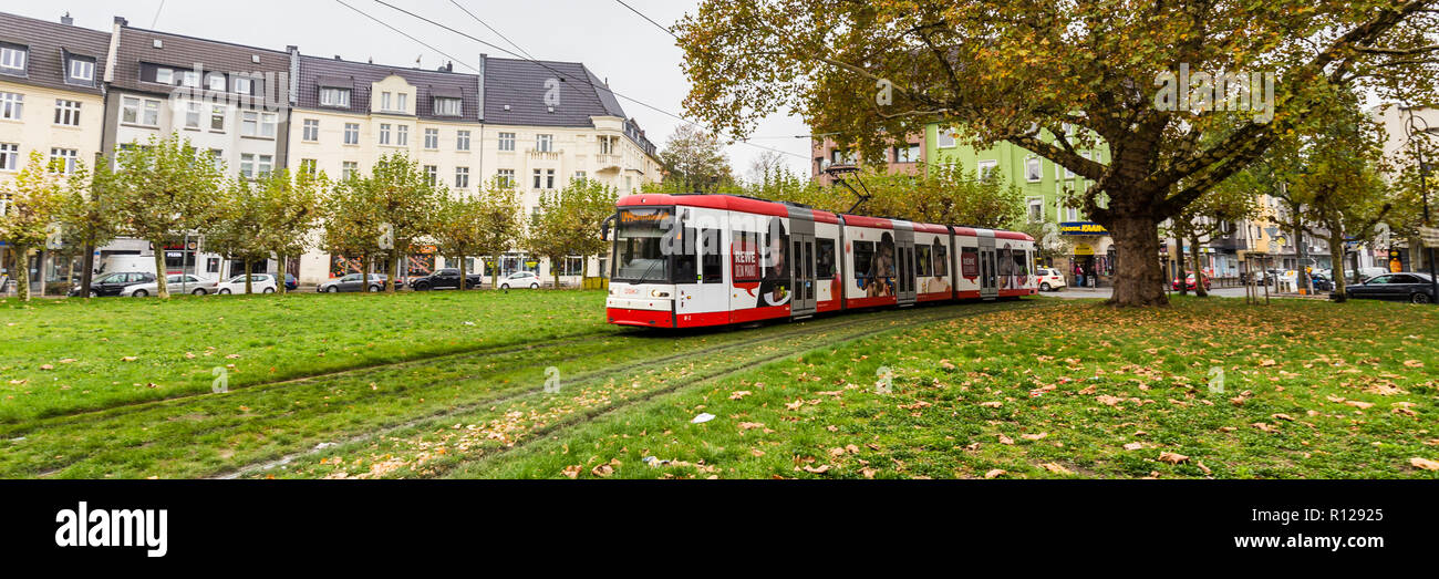 Dortmund, Nordrhein-Westfalen, Deutschland - 19. Oktober 2018: Innstadt-Nord Borsigplatz in Dortmund Deutschland. ist bekannt als der Geburtsort von Borussia Dortmund. Stockfoto