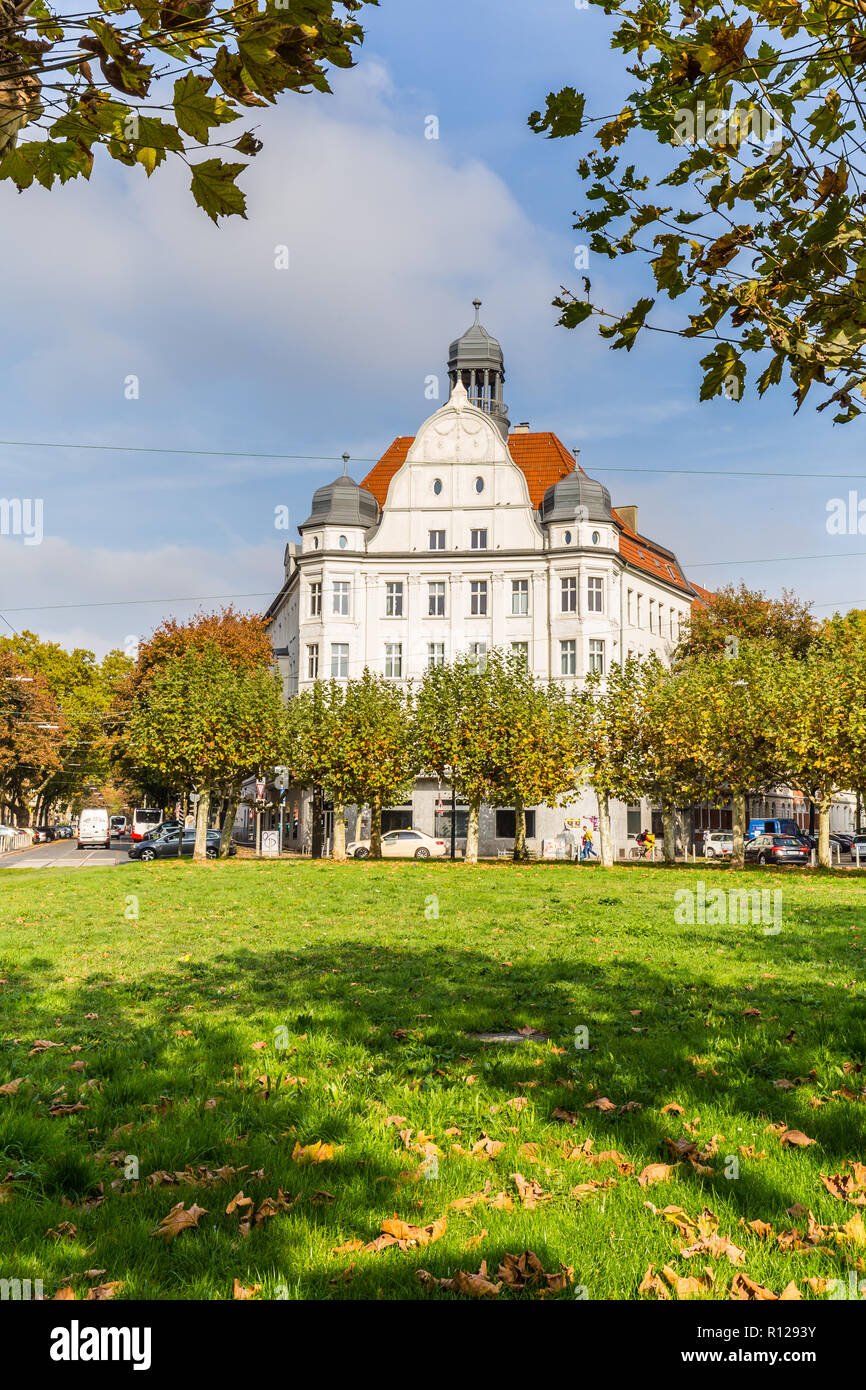 Dortmund, Nordrhein-Westfalen, Deutschland - 19. Oktober 2018: Innstadt-Nord Borsigplatz in Dortmund Deutschland. ist bekannt als der Geburtsort von Borussia Dortmund. Stockfoto