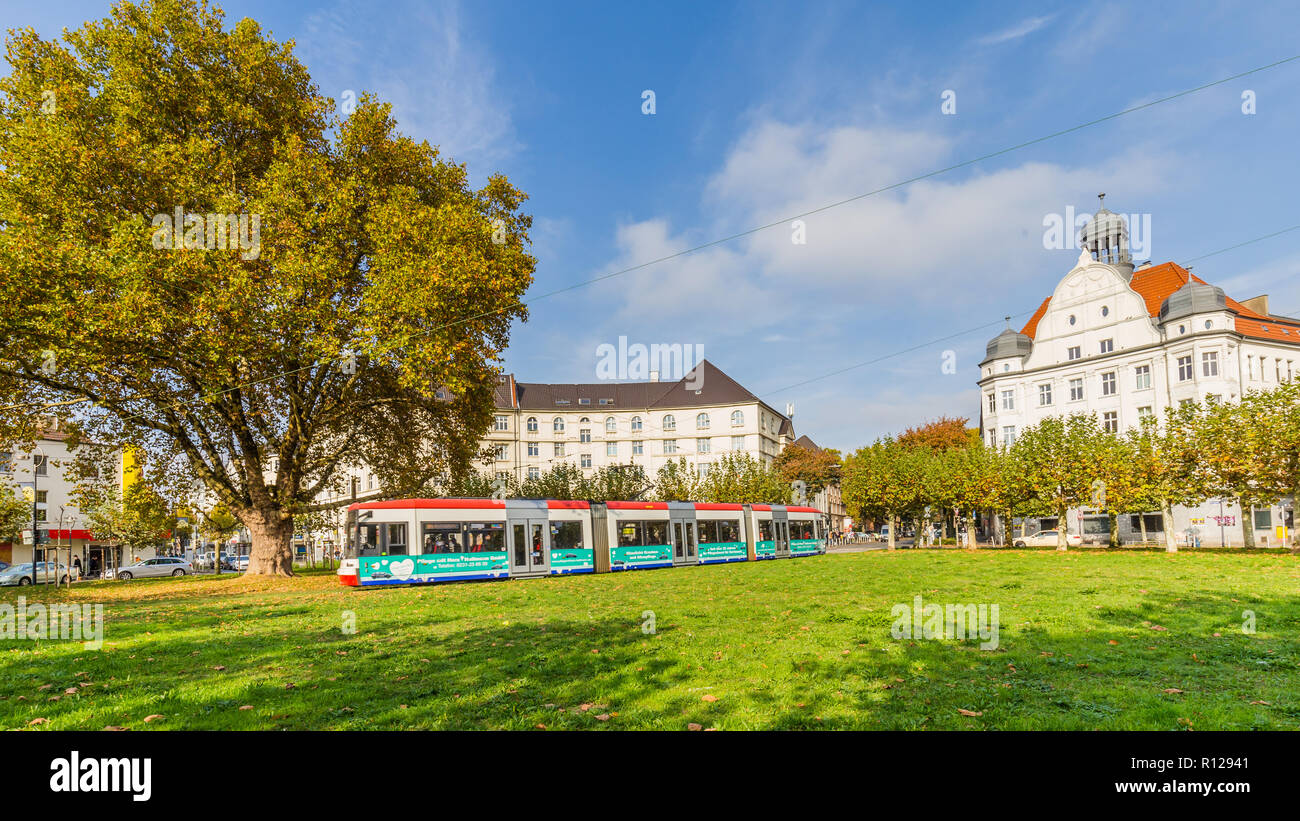 Dortmund, Nordrhein-Westfalen, Deutschland - 19. Oktober 2018: Innstadt-Nord Borsigplatz in Dortmund Deutschland. ist bekannt als der Geburtsort von Borussia Dortmund. Stockfoto