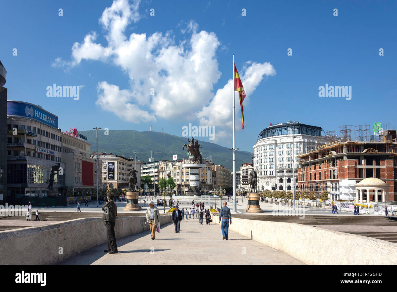 Krieger auf einem Pferd Statue und Brunnen, Mazedonien, Skopje, Skopje Region, Republik Nördlich Mazedonien Stockfoto