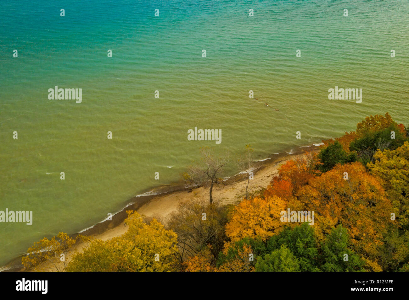 Great Lake Huron blau und im Herbst, Lexington, Michigan USA Stockfoto