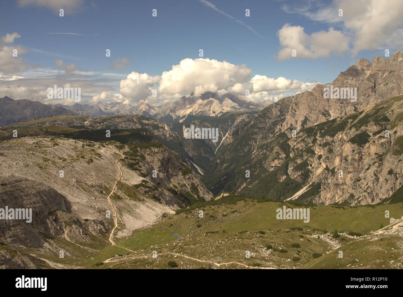 Berglandschaft an den Drei Zinnen in den italienischen Dolomiten Stockfoto