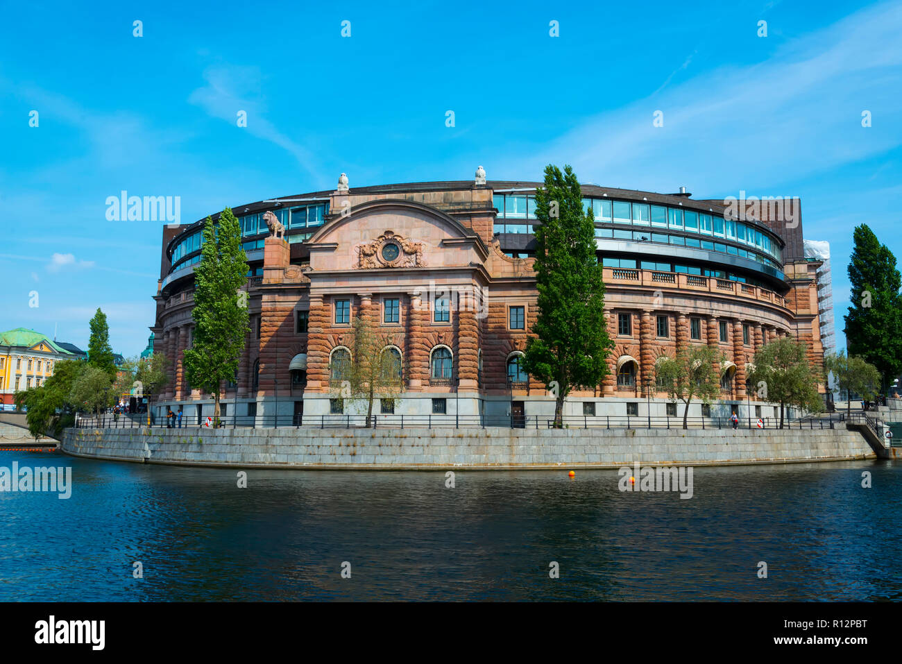 Ansicht der Riksdagshuset, Schwedens Parlament Haus oder Gebäude in der Altstadt Reiseziel in Stockholm ist die Hauptstadt und größte Stadt der Schwede Stockfoto