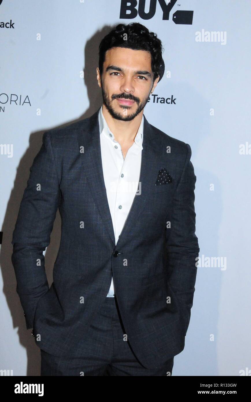 Los Angeles, Kalifornien, USA. 8. November 2018. Schauspieler Schaalim Ortiz besucht die Eva Longoria Stiftung jährliche Abendessen am 8. November 2018 an vier Jahreszeit in Beverly Hills in Beverly Hills, Kalifornien. Foto von Barry King/Alamy leben Nachrichten Stockfoto