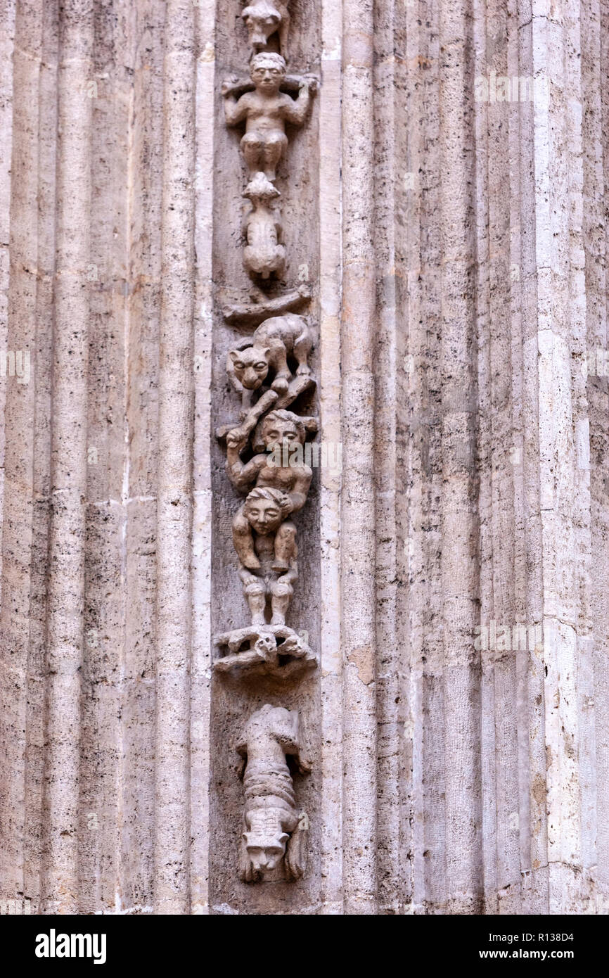 Skulpturen Details aus der Hintertür des La Lonja, die llotja de la Seda oder die La Lonja Seide Austausch Valencia, Spanien Stockfoto