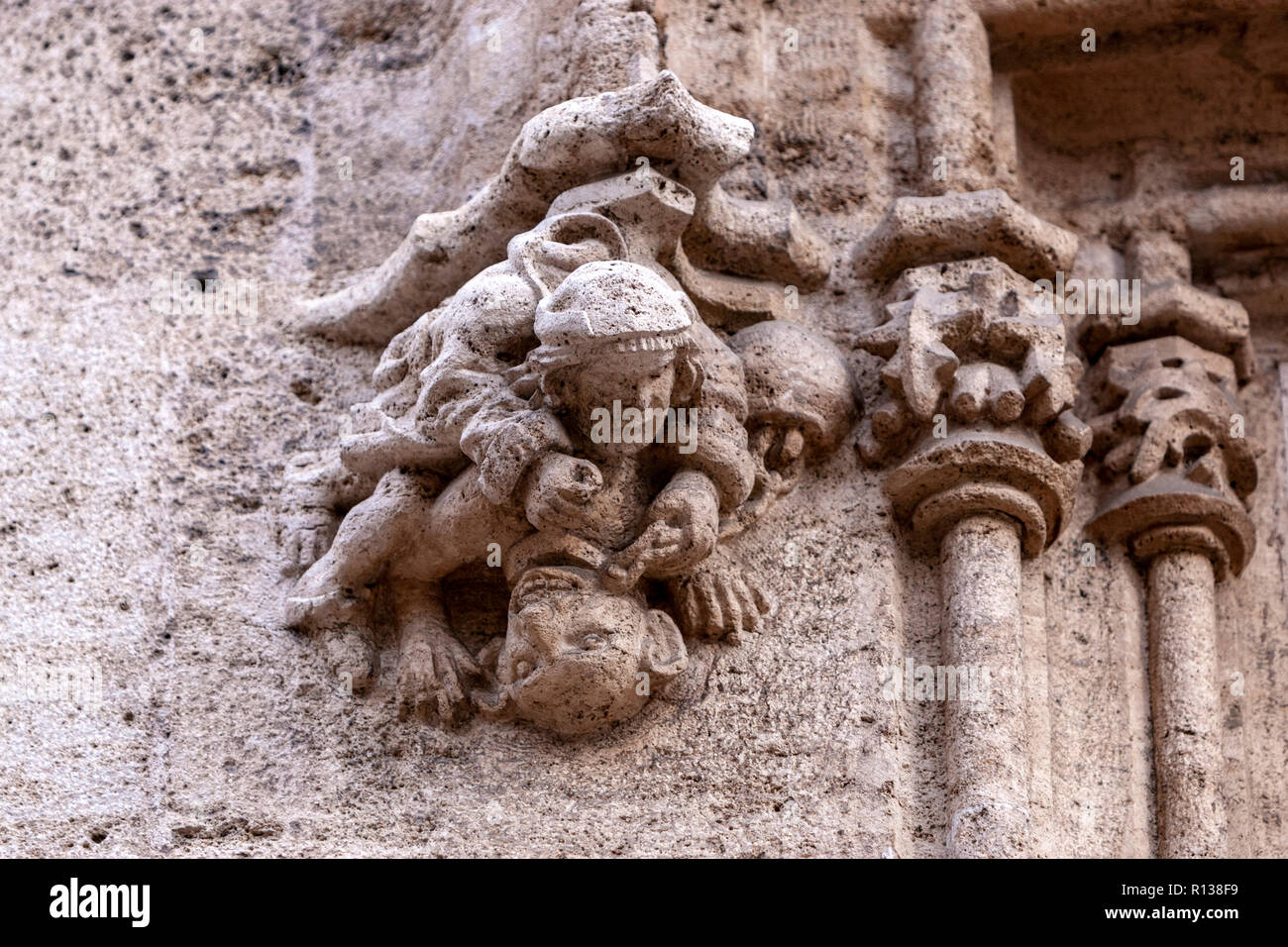 Skulpturen Details aus der Hintertür des La Lonja, die llotja de la Seda oder die La Lonja Seide Austausch Valencia, Spanien Stockfoto