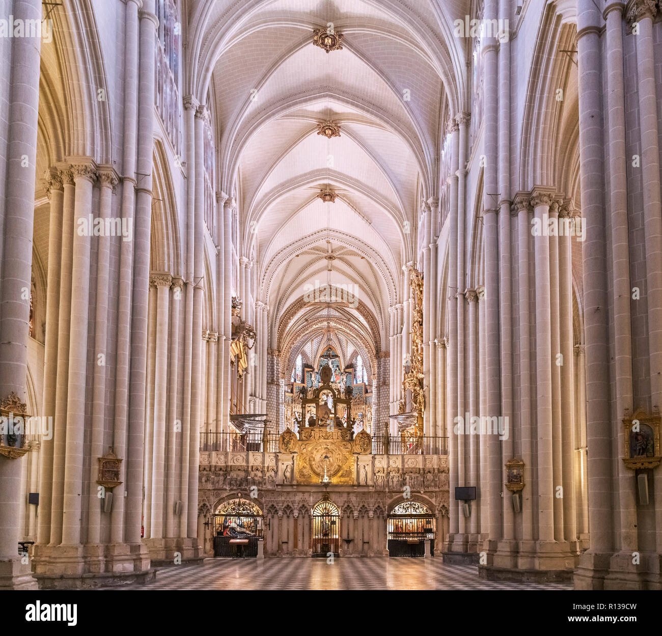 Hauptschiff der Kathedrale von Toledo (Primas Kathedrale der Heiligen Maria von Toledo), Toledo, Kastilien-La Mancha, Spanien Stockfoto
