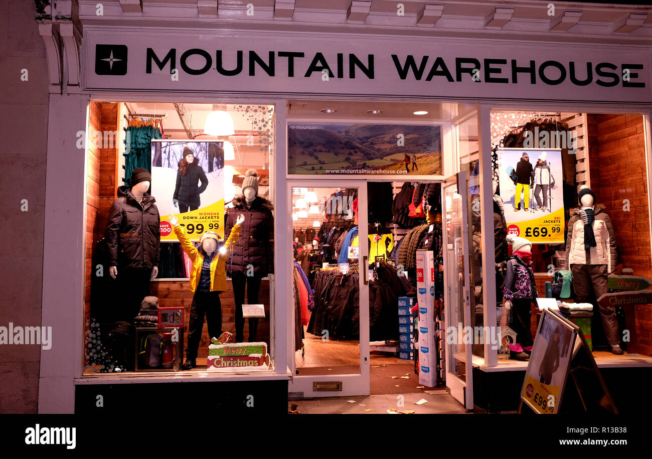 Mountain warehouse Einzelhandelsgeschäft in Canterbury Kent uk november 2018 Stockfoto
