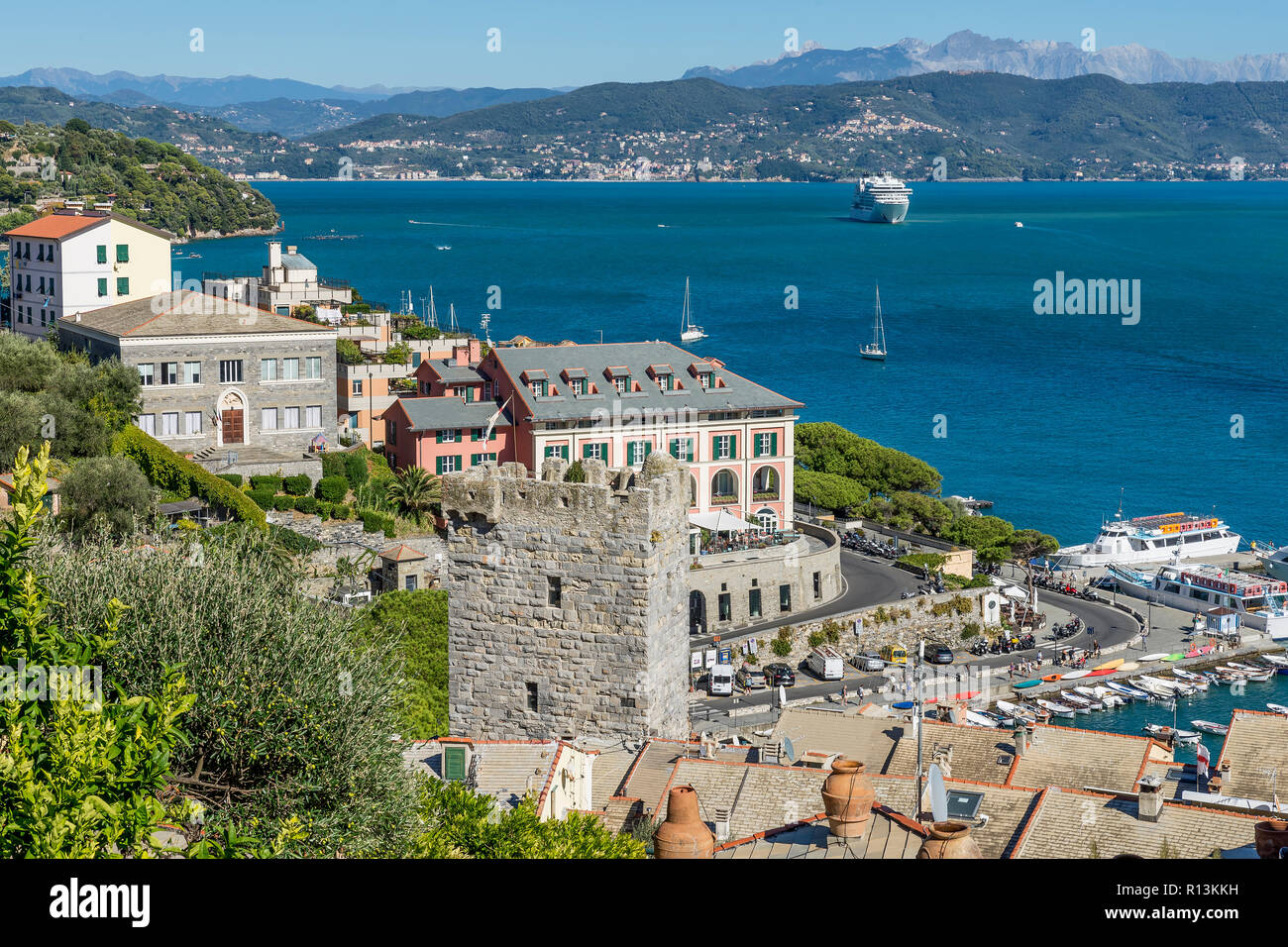 Schöne Luftaufnahme der Golf der Poeten aus der Doria Schloss von Portovenere, Ligurien, Italien Stockfoto