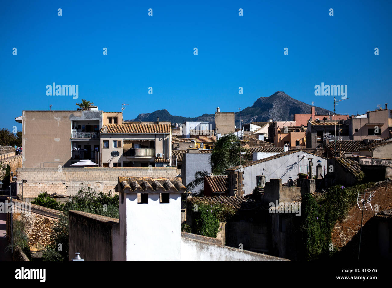 Haus und Dächer in der Altstadt von Alcudia, Mallorca Stockfoto