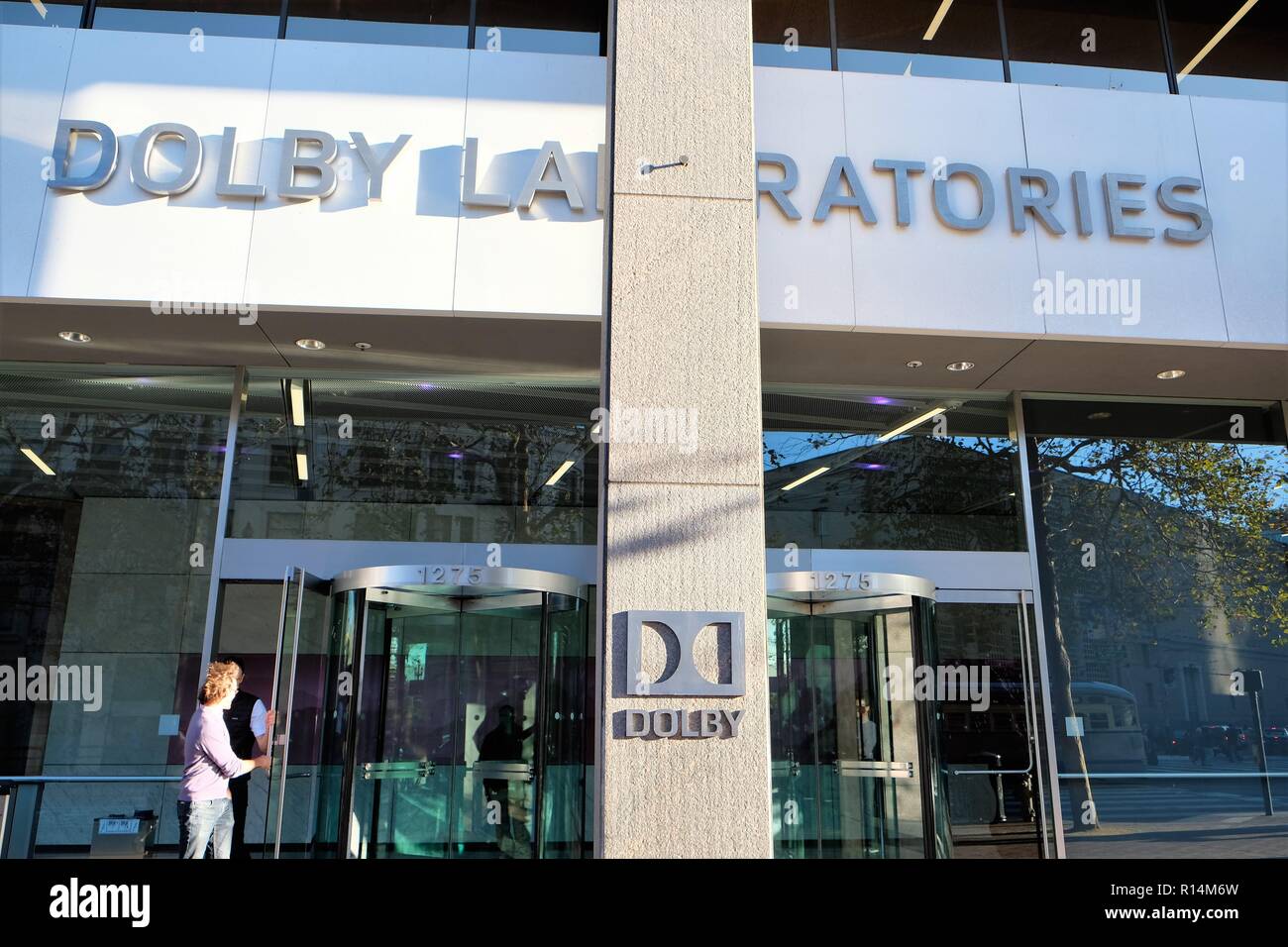 Dolby Laboratories Hauptsitz auf der Market Street in San Francisco, Kalifornien, USA. Stockfoto