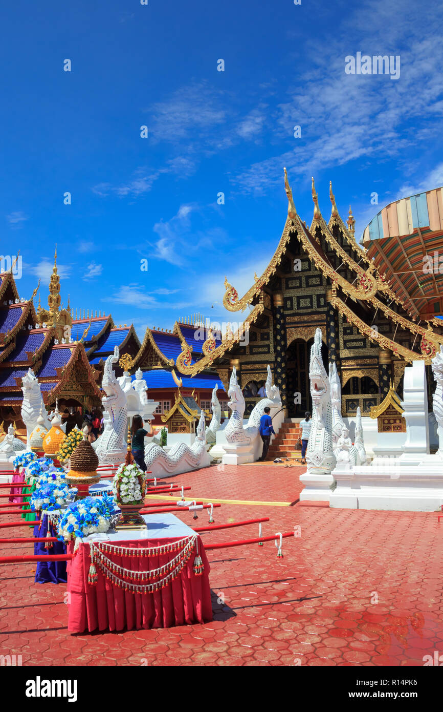 Sukhothai, Thailand - 29. September 2018: Wat Mongkol Pipat Tempel. Die schönsten Tempel in Sukhothai, Thailand. Dieser Tempel ist der Thai Lanna ar Stockfoto