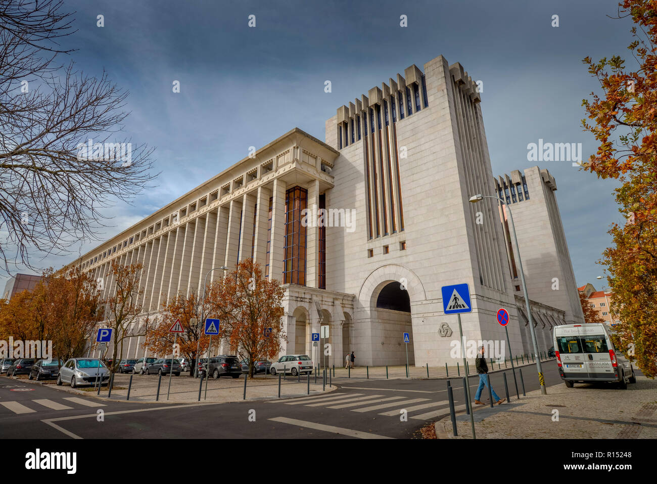 Zentrale Bank Caixa Geral de Depositos Avenida Joao XXI, Lissabon, Portugal Stockfoto