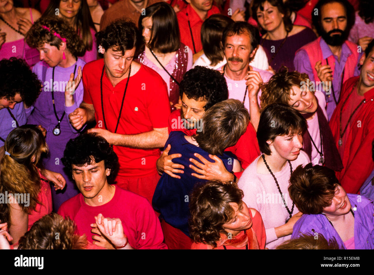 Darshan Anhänger der Bhagwan Shree Rajneesh religiösen Kult Medina Rajneesh Neo Sannyas Kommune 1984 England England Stockfoto