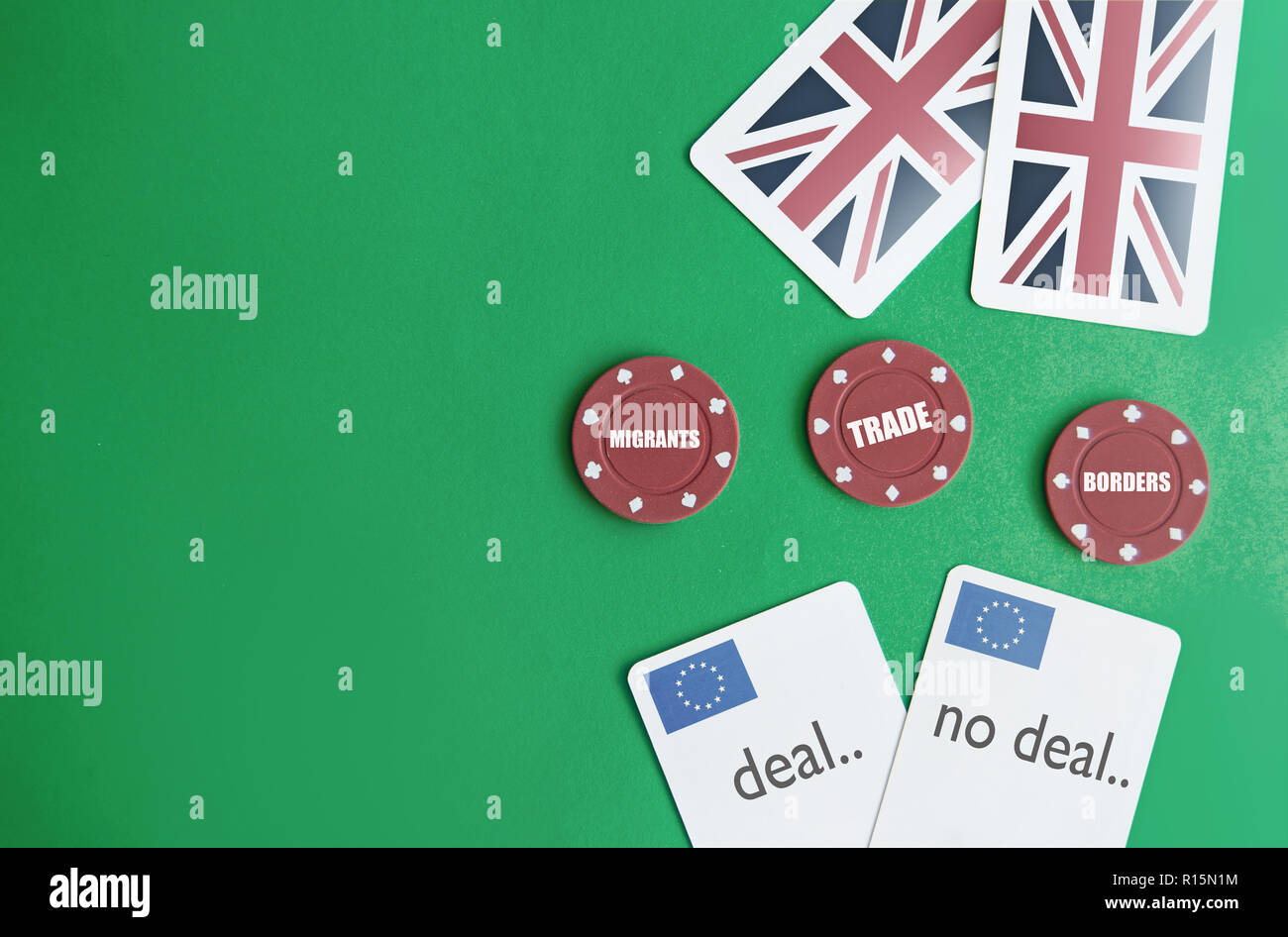 Poker spiel mit Verhandlungsmasse einschließlich der Migranten, Handel und Grenzen Stockfoto