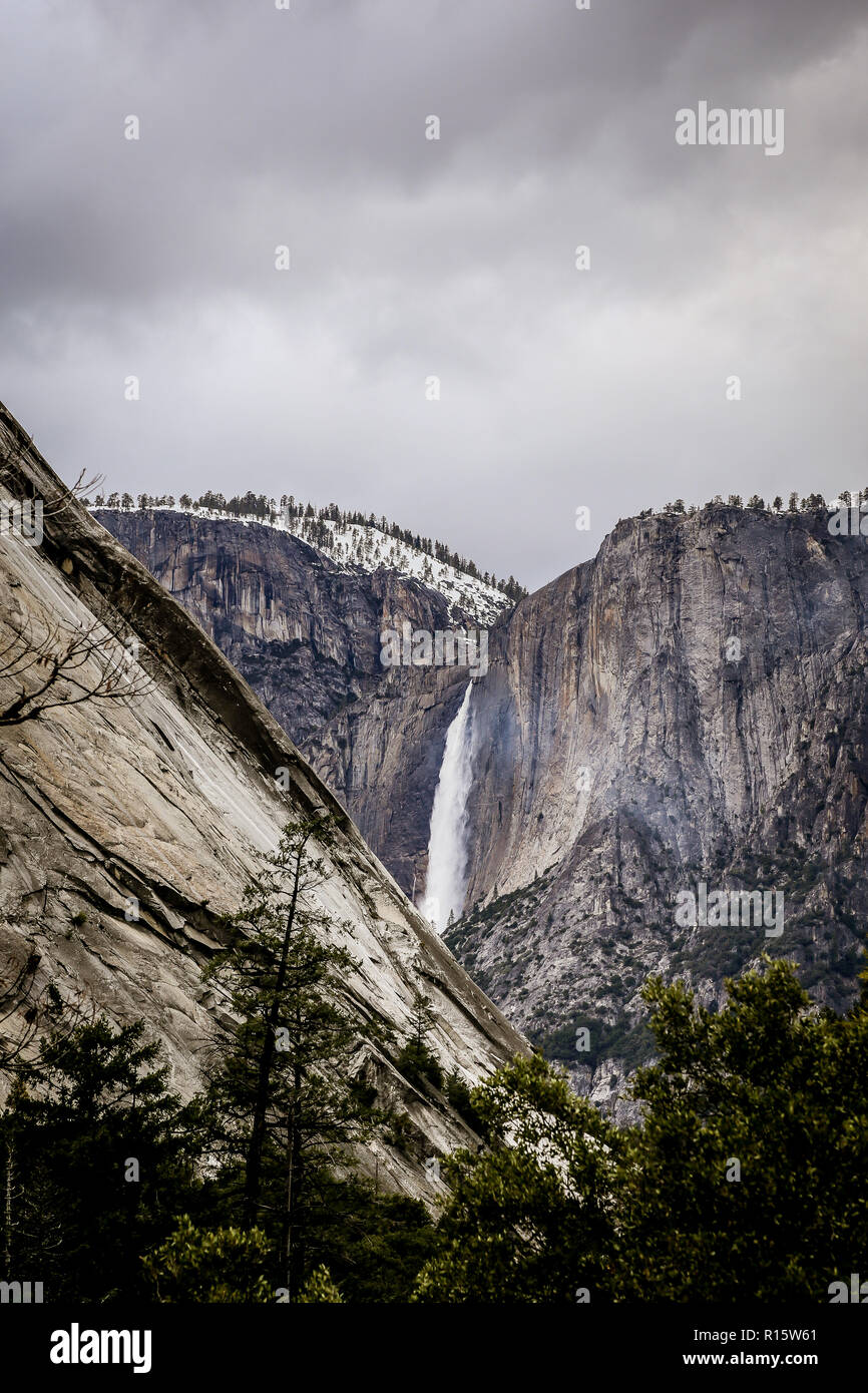 Wasserfall im Yosemite Nationalpark Stockfoto