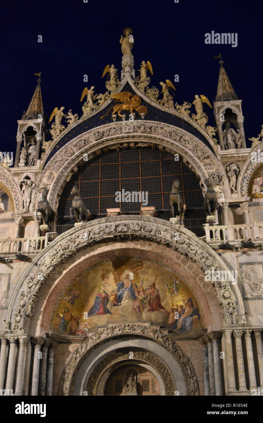 Die Fassade der St. Markus Kathedrale Stockfoto