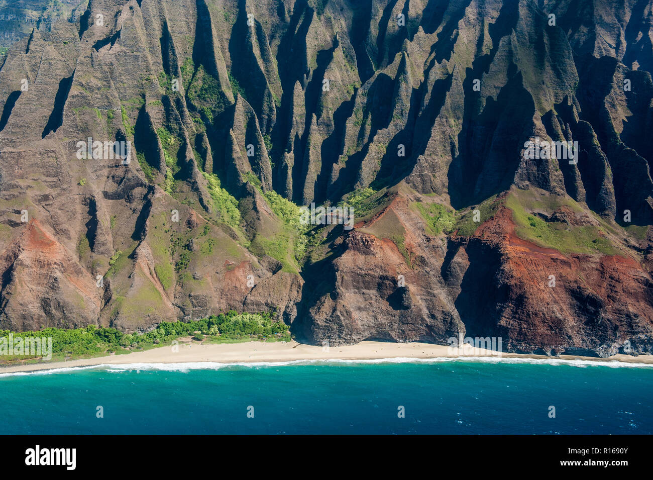 Antenne der robuste Nā Pali Küste, Kauai, Hawaii, USA Stockfoto