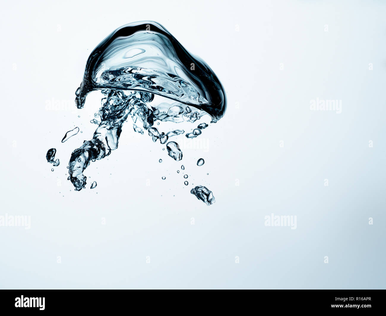 Contorting Luftblasen in klare Flüssigkeit, Detail Stockfoto
