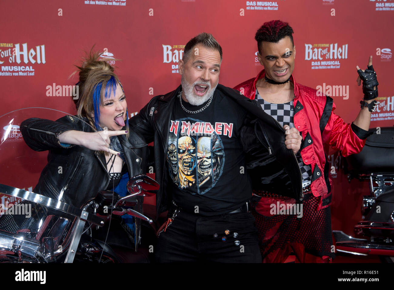 Oberhausen, Deutschland. 08 Nov, 2018. Frank MATTHEE, 'Froonck', Ida Linnea SVANBERG, musikalische Schauspielerin Tarquinn weiß, musikalische Schauspieler, roter Teppich, Red Carpet Show, Deutschland Premiere des Musicals "Bat Out Of Hell" im Metronom Theater in Oberhausen, Deutschland 08.11.2018, | Nutzung der weltweiten Kredit: dpa/Alamy leben Nachrichten Stockfoto