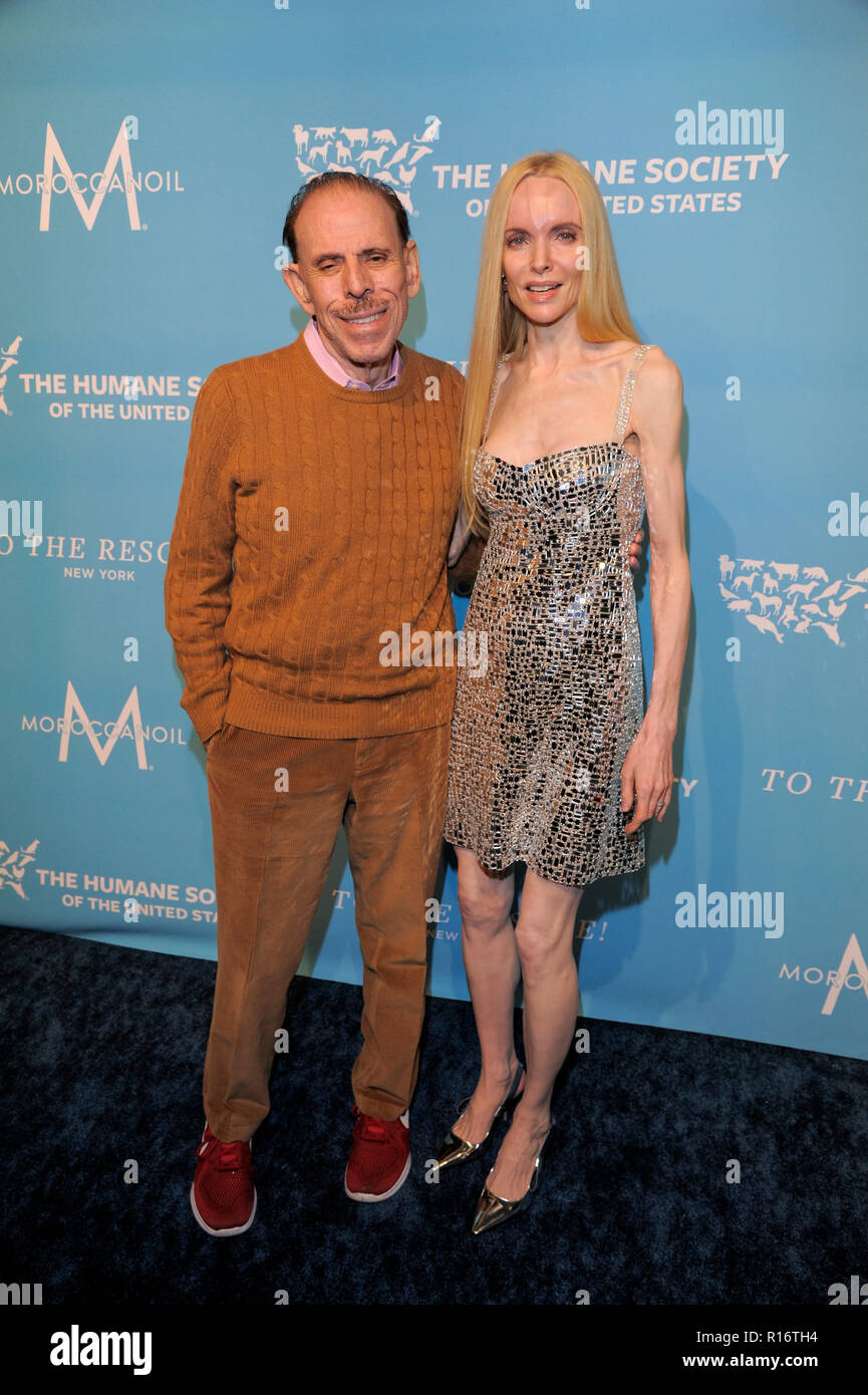 Maria Max Peter max and mary max -Fotos und -Bildmaterial in hoher Auflösung – Alamy