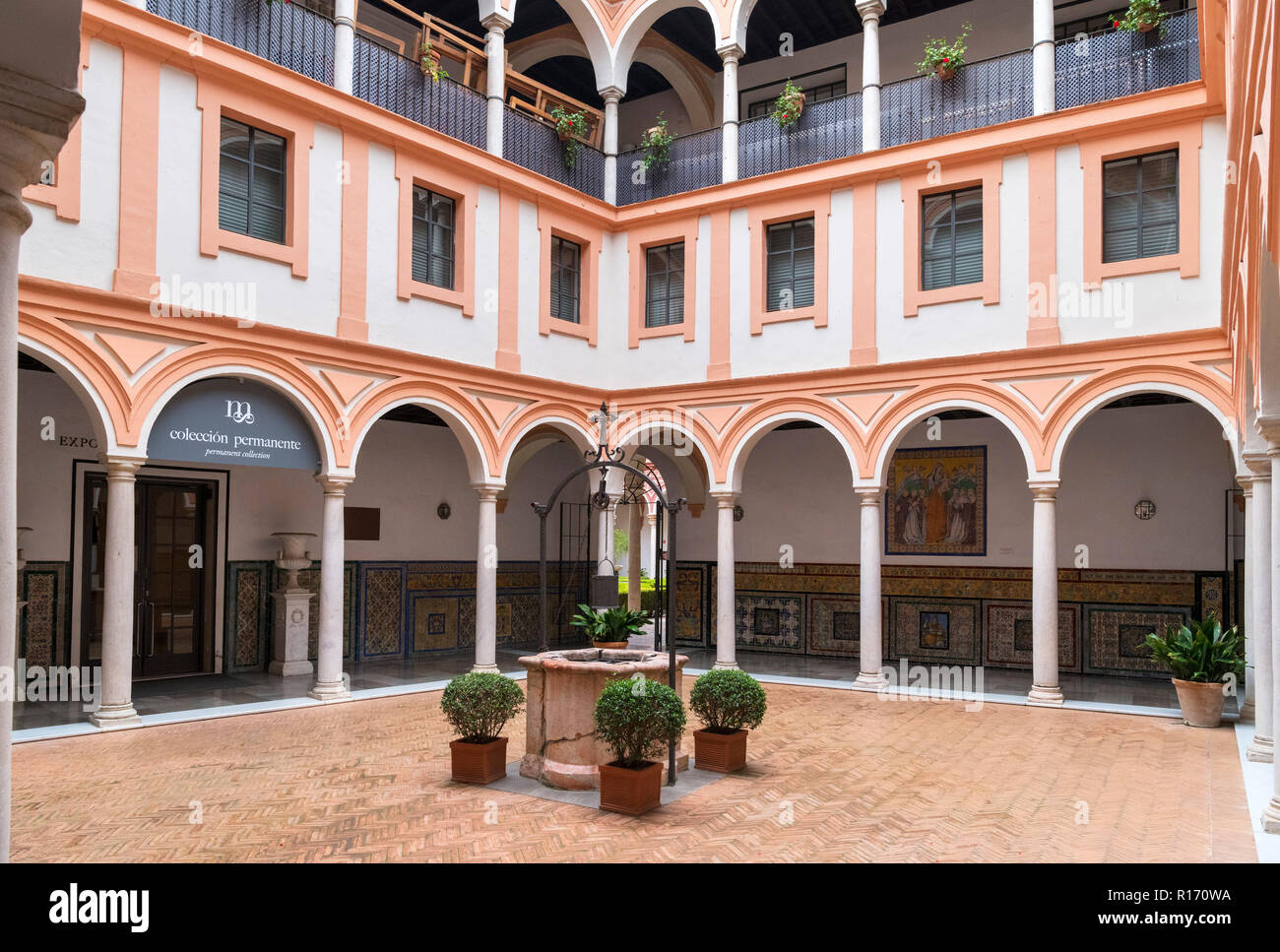 Terrasse im Museo de Bellas Artes (Museum der schönen Künste), Sevilla, Spanien Stockfoto
