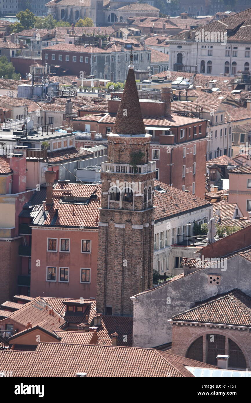 Blick auf den Turm und Kirche von St. Mark's Tower Stockfoto