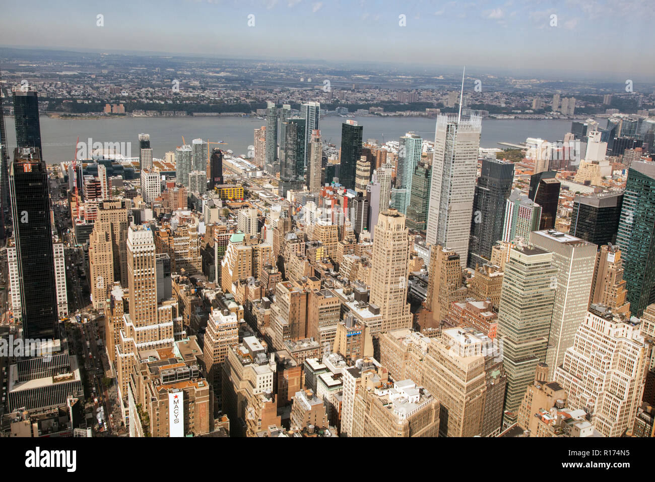 Blick vom Empire State Building, Manhattan, New York City, Vereinigte Staaten von Amerika. Stockfoto