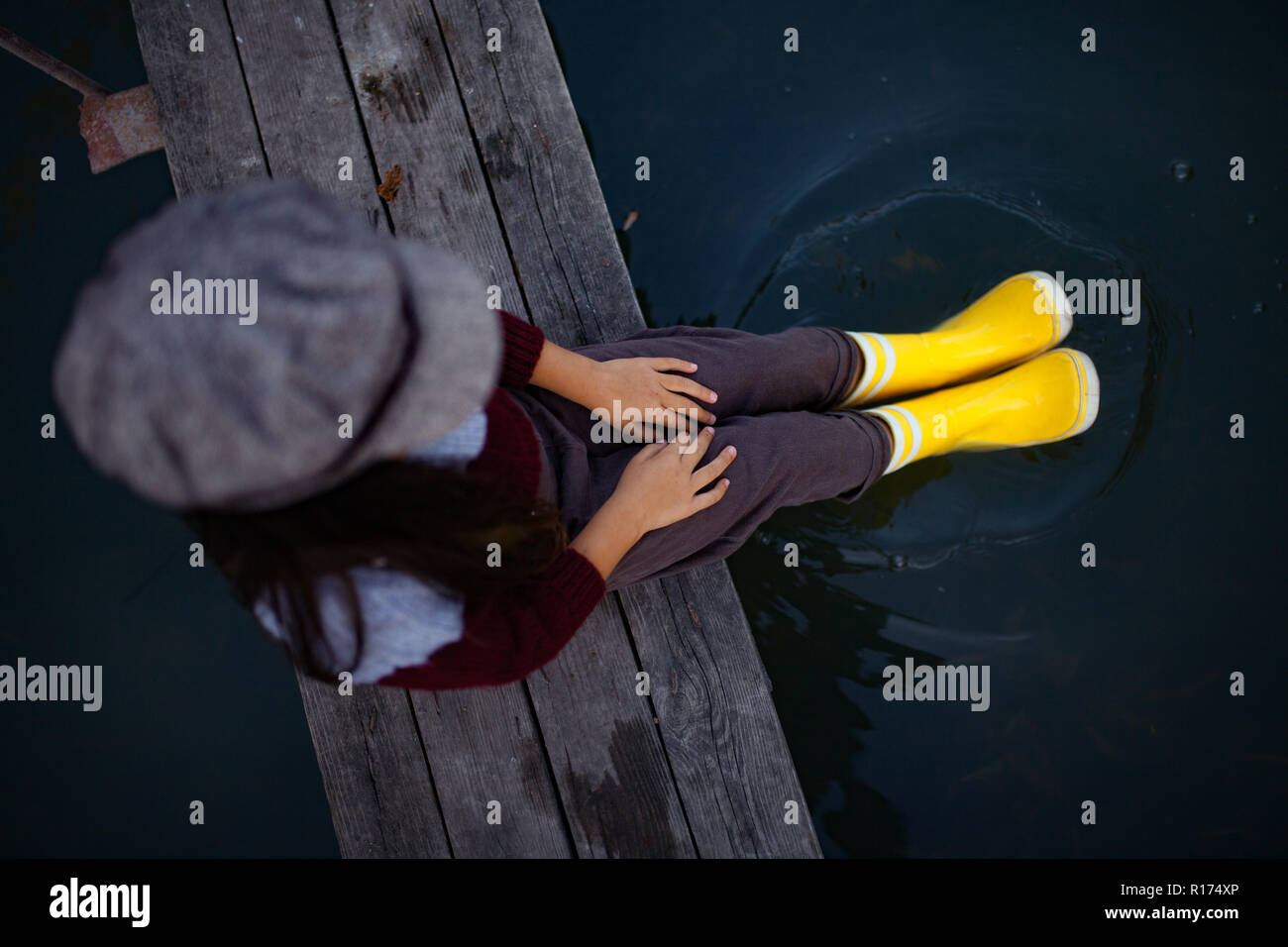 gelbe-gummistiefel-angeln-stockfotos-und-bilder-kaufen-alamy