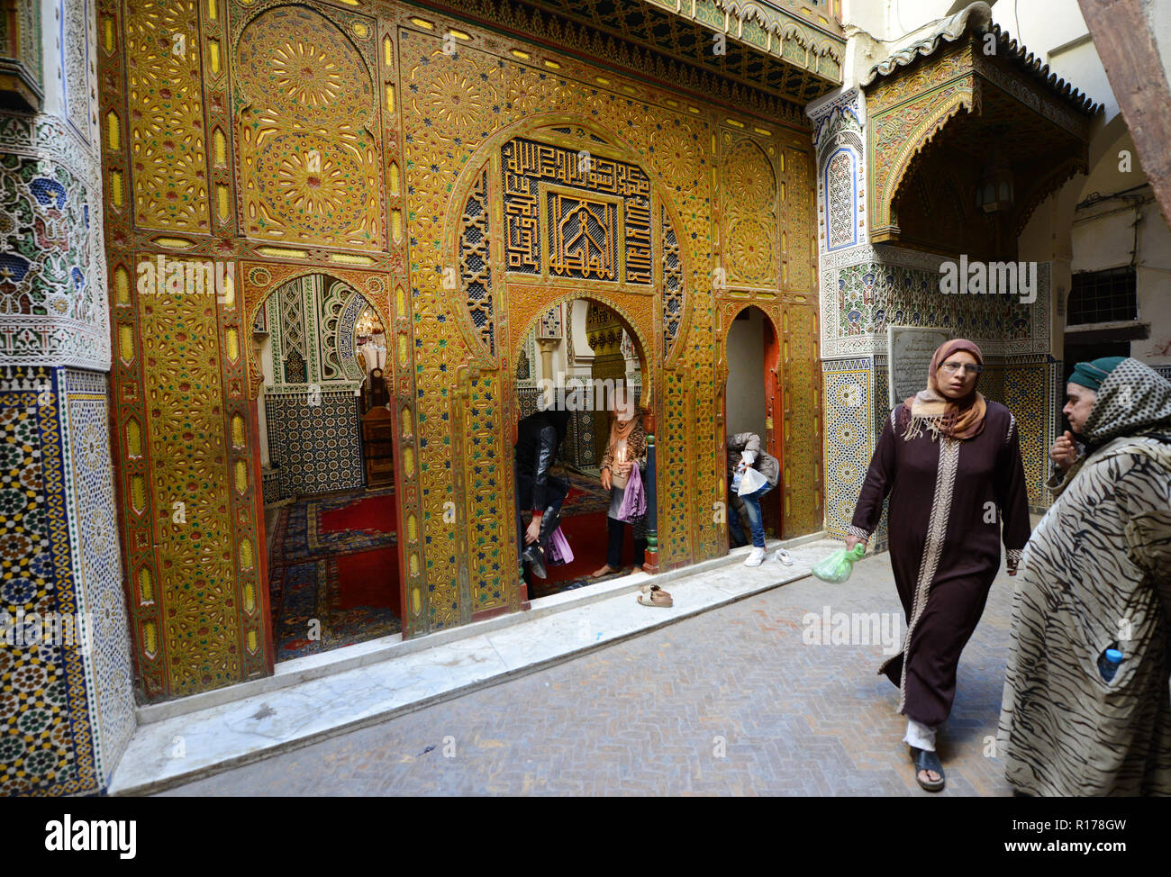 Das schöne Zaouia Moulay Idriss II Mausoleum in Fes, Marokko. Stockfoto