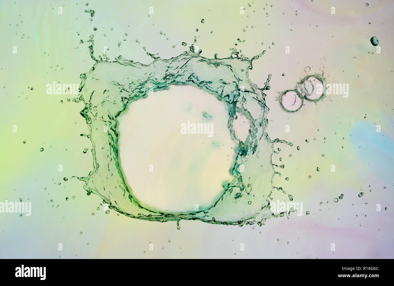 Spritzwasser closeup aus Sicht von Oben, die abstrakte Kunst Stockfoto