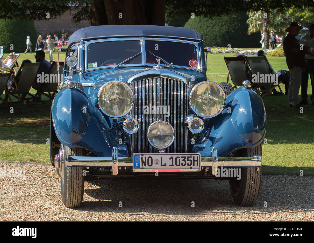 1938 Bentley 4 1/4 Liter Sport Cabriolet Erdmann & Rossi in der Concours von Eleganz 2018 in Hampton Court Palace, East Molesey, Surrey Stockfoto