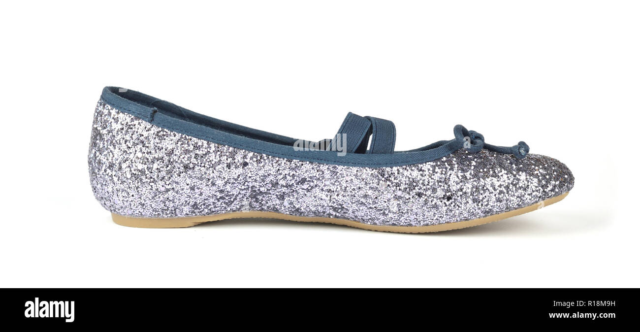 Shimmer Silver Blue Ballerina flachen Schuh isoliert auf weißem Stockfoto