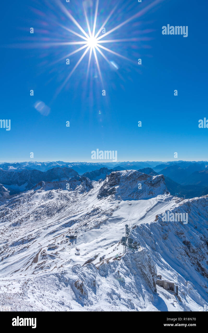 Österreichischen Teil der Zugsptize, Ehrwald, Reutte, Wetterstein Gebirge oder Wettersteingebirge, Alpen, Tirol, Österreich, Europa Stockfoto