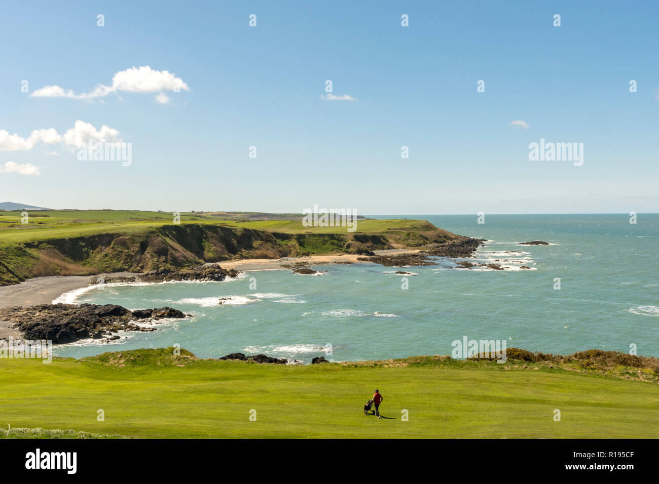 Blick von Morfa Nefyn Golf Club entlang der Klippe zu Fuß Gwynedd in Nordwales Stockfoto