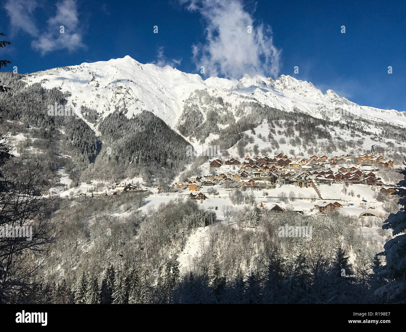 Die Alpe d Huez Skigebiet in den französischen Alpen Stockfotografie ...
