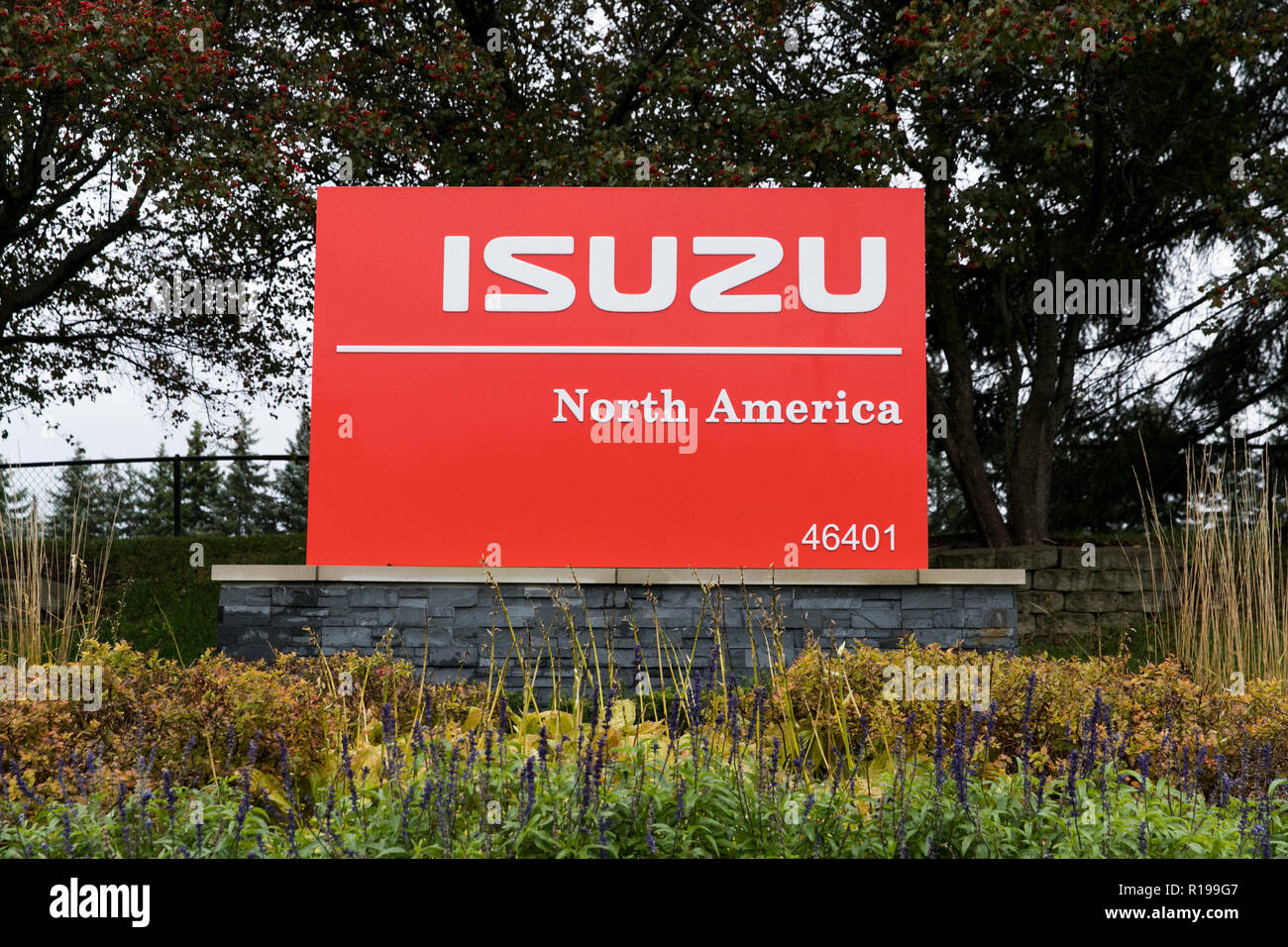 Ein logo Zeichen außerhalb einer Anlage von Isuzu Nordamerika in Plymouth, Michigan besetzt, am 27. Oktober 2018. Stockfoto