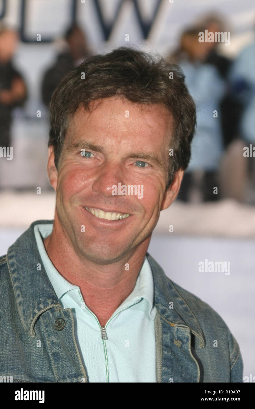Dennis Quaid 05/04/04 ENTHÜLLUNG DER ERSTEN 'WETTER BILLBOARD' ZUR FÖRDERUNG DER UPCOMING FILM "ÜBERMORGEN" @ Sunset Blvd., Hollywood Foto von kazumi Nakamoto/HNW/PictureLux (7. Januar 2015) Stockfoto
