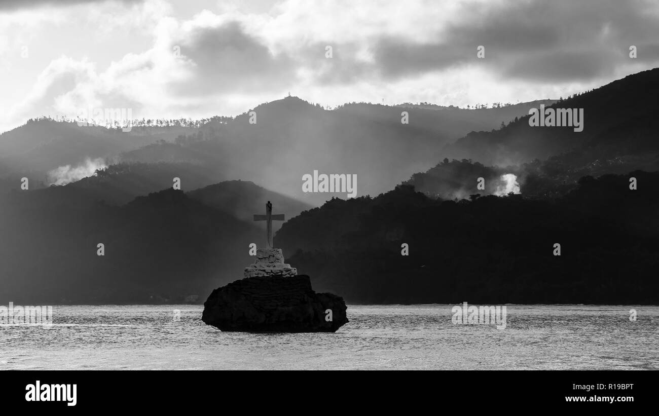 Sonnenuntergang auf der Insel Alofi, französisches Territorium Wallis und Futuna. Stockfoto