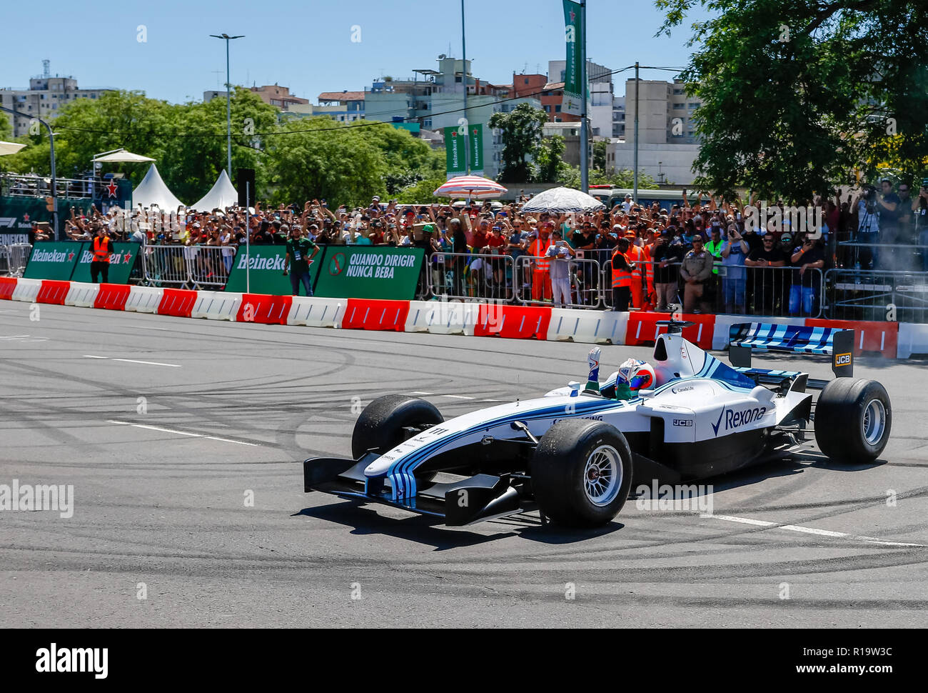 RS - Porto Alegre - 10/11/2018 - Heineken Experience F1 - Porto Alegre - Rubens Barrichello ex-F1 Fahrer, mit F1, Jordanien, Stewart, Brawn, Willians, Ferrari, Honda, Formel Indy, und der Stock Car Pilotierung auf das Auto von Williams Racing, Team 11 Mal Meister der Welt der Konstruktoren von F1 in der Anlage von Gasometro in Porto Alegre/RS. Stockfoto