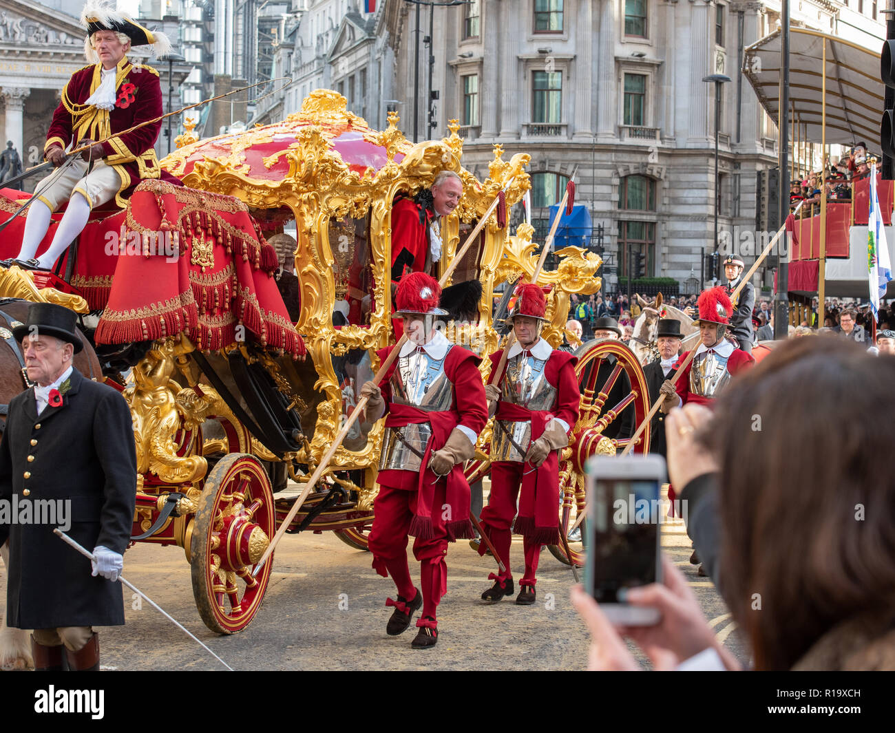 London, Großbritannien. 10 Nov, 2018. LONDON - 10. NOVEMBER: Er neuer Oberbürgermeister von London, Peter Estlin, an der jährlichen Oberbürgermeister zeigen in der City von London am 10. November 2018. Die Show hat jedes Jahr seit 1189 statt. Credit: Phil schlucken Fotografie/Alamy leben Nachrichten Stockfoto