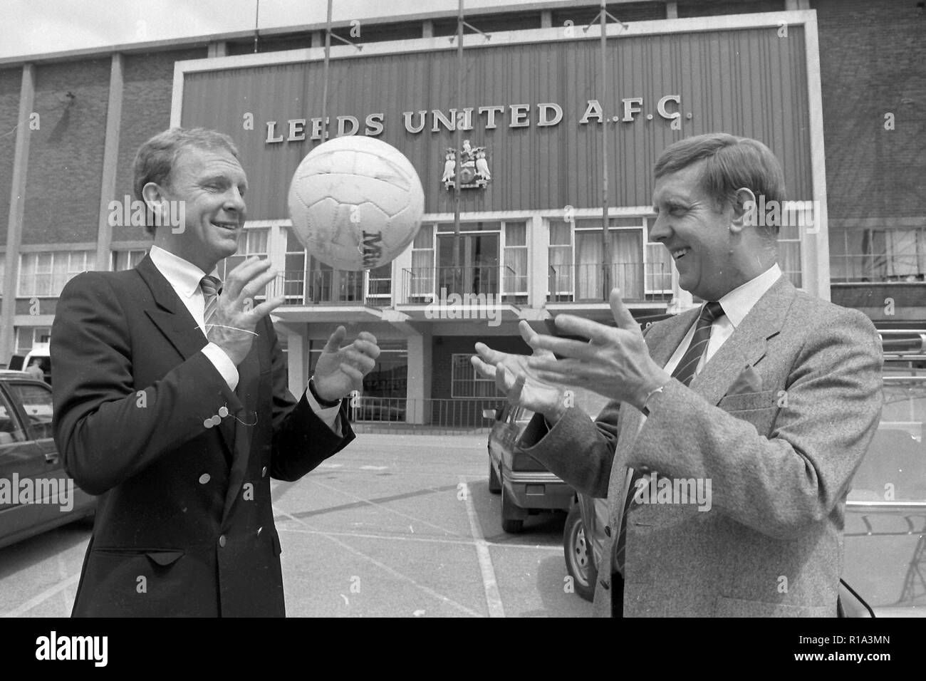 Geoff Hurst Bobby Moore Leeds United Ellsnd Straße Stockfoto