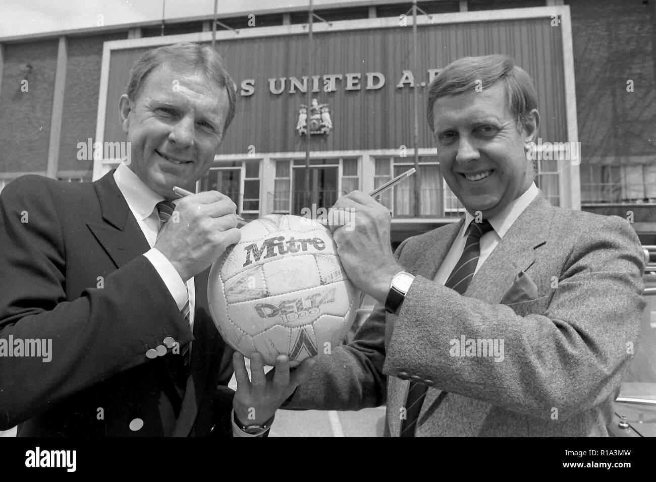 Geoff Hurst Bobby Moore Leeds United Ellsnd Straße Stockfoto