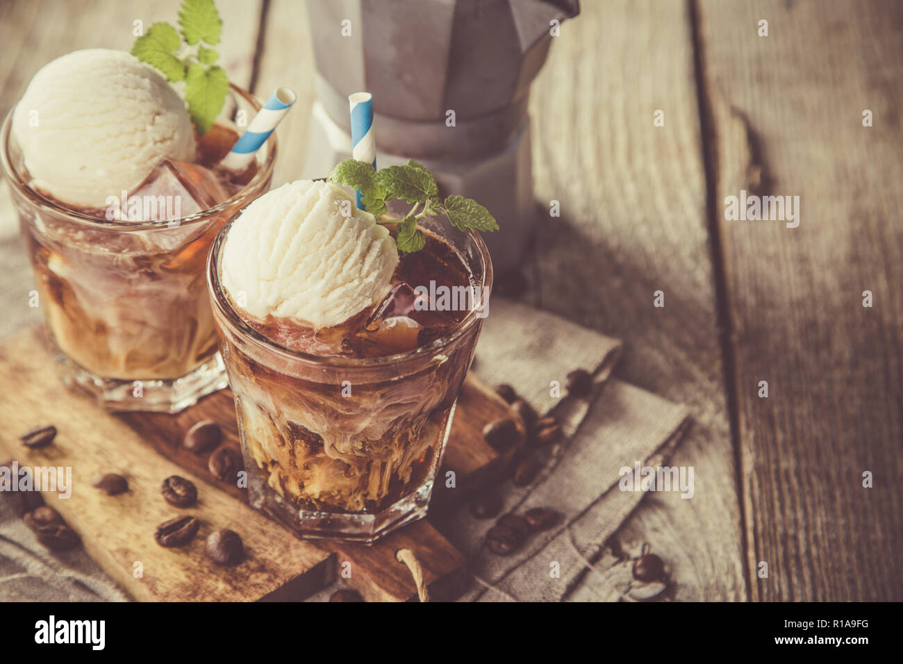 Eis Kaffee mit Vanilleeis Stockfoto