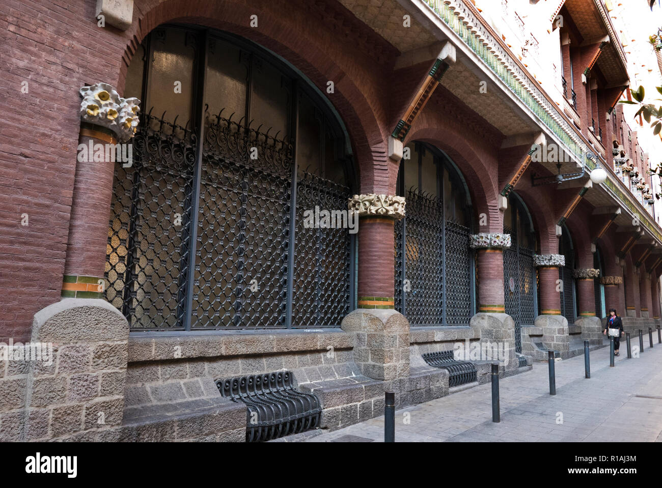 Steinmetzarbeiten Spalten außerhalb des Palau D eLa Musica, Barcelona, Spanien Stockfoto